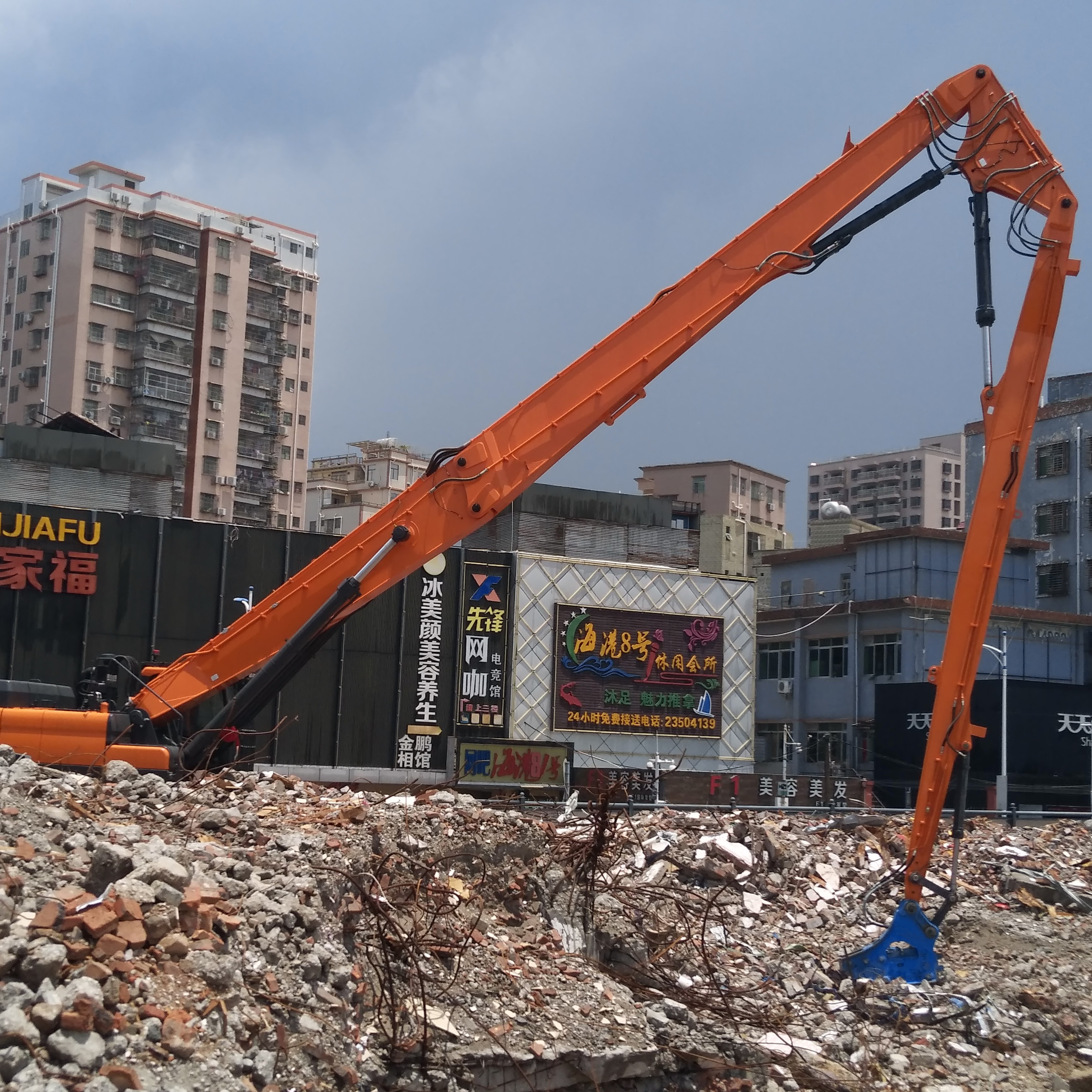 15 Meter langer Ausleger und Arm f&uuml;r 20-Tonnen-Bagger
