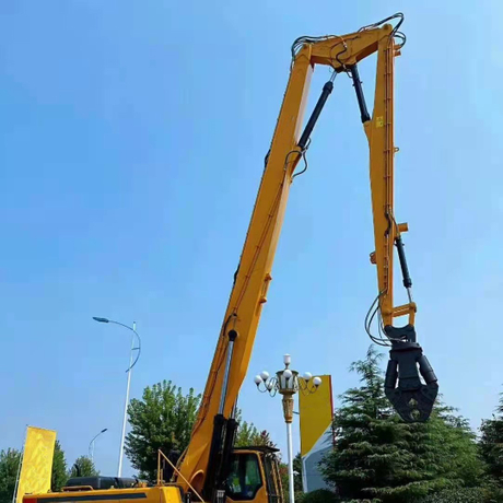 Braccio MONO e avambraccio da 15 metri per escavatore da 20 T