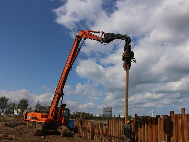 RAY-Pile-Driver-Vibro-Marteau