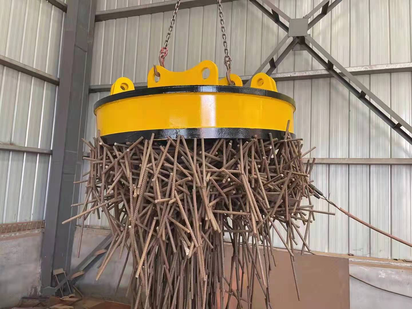 RAY Attachments revela &iacute;m&atilde; de sucata confi&aacute;vel para opera&ccedil;&otilde;es de reciclagem pesadas